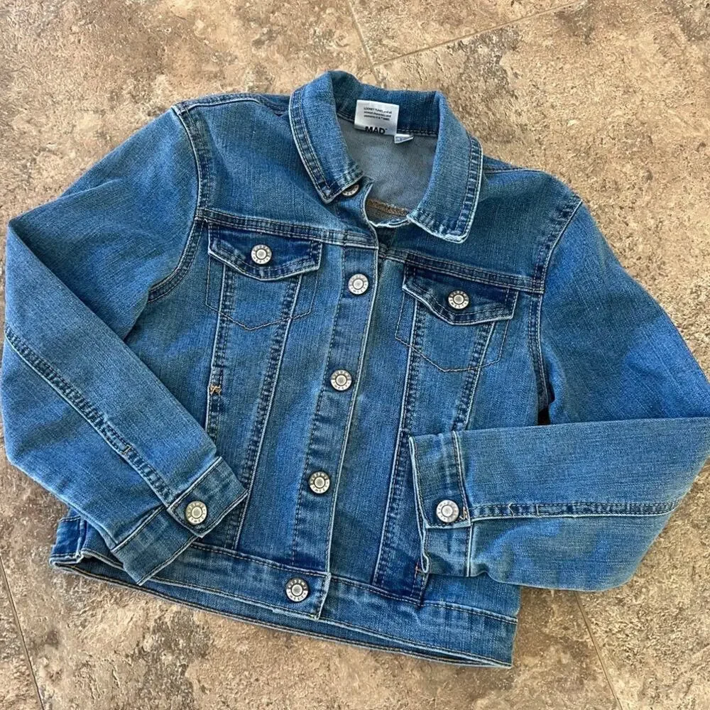 Looney Tunes denim jacket, Tweety Bird on back., Girls M (7/8)